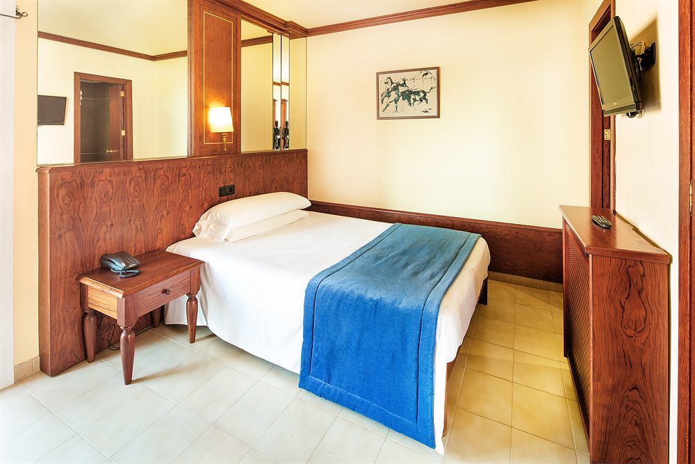 Thb Felip - Adults Only Hotel Porto Cristo Exterior photo